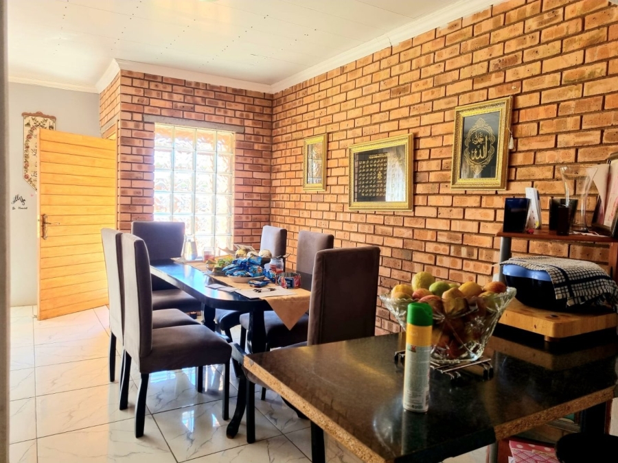 3 Bedroom Property for Sale in Square Hill Park Northern Cape